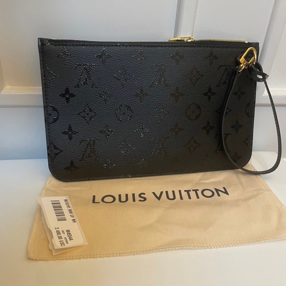 Louis Vuitton URS FISCHER Pochette - Picture 1 of 9